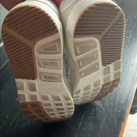 Nike Women's White Sneakers - Picture 4 of 6